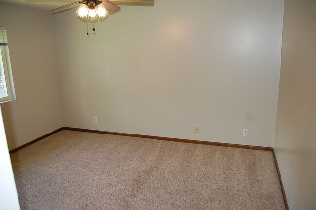 Building Photo - 3724 Clover Cir