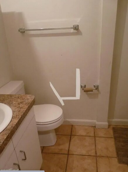 Building Photo - 15 Farrington Ave