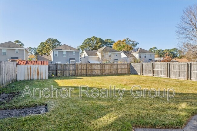 Building Photo - 1519 Elder Ave