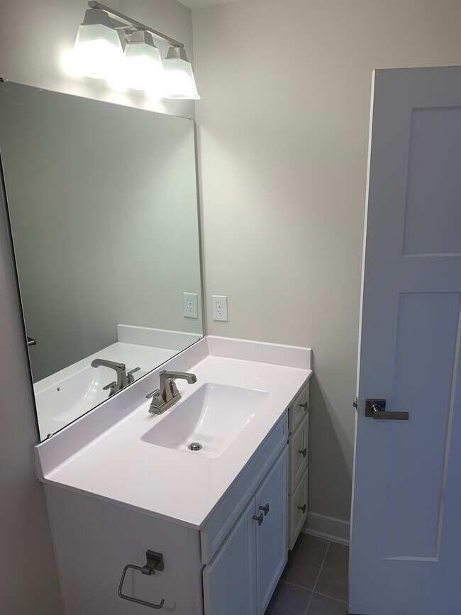 second floor bathroom - 413 Camarillo Ln