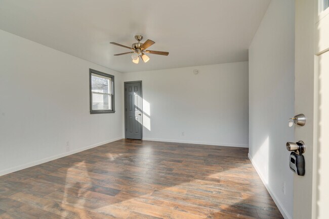 Building Photo - 1481 Snell Blvd