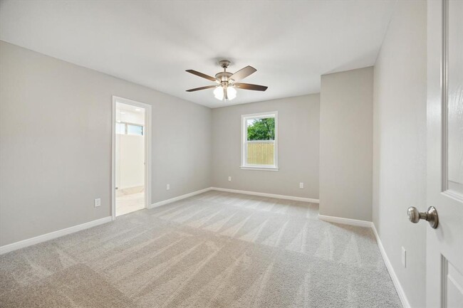 Building Photo - 6830 Cherrydale Dr