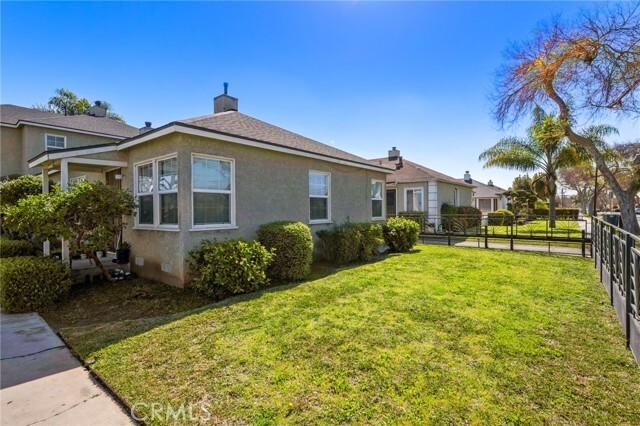 Building Photo - 15702 Halldale Ave