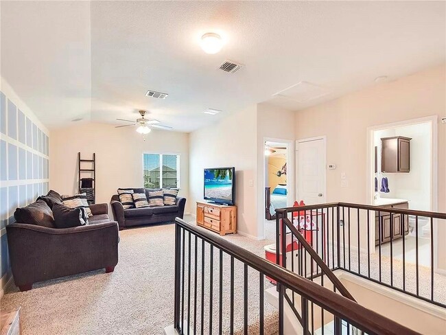 Building Photo - 140 Moulins Ln