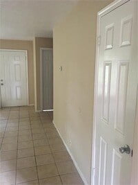 Building Photo - 12407 Ormandy St