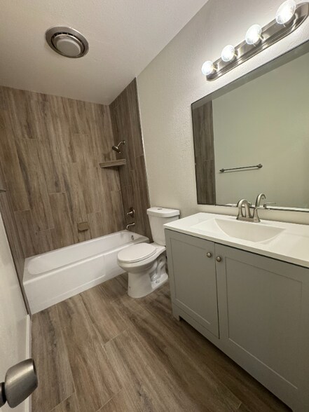 Building Photo - 1237 Sunny Ridge Dr