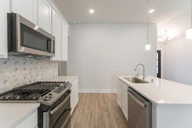 Building Photo - 10626 Whitejacket