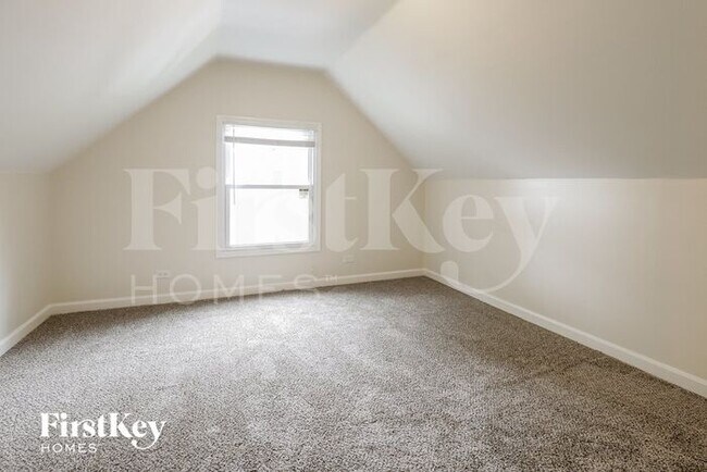 Building Photo - 640 N Edgewood Ave