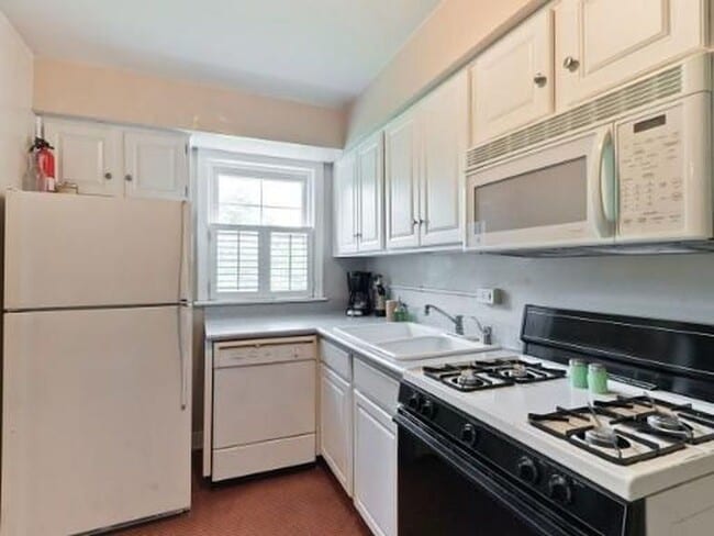 Building Photo - 510 Bonnie Brae