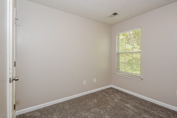 Building Photo - 1350 Ambercrest Way