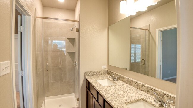 Building Photo - Live, love, and grow in this charming townhome!