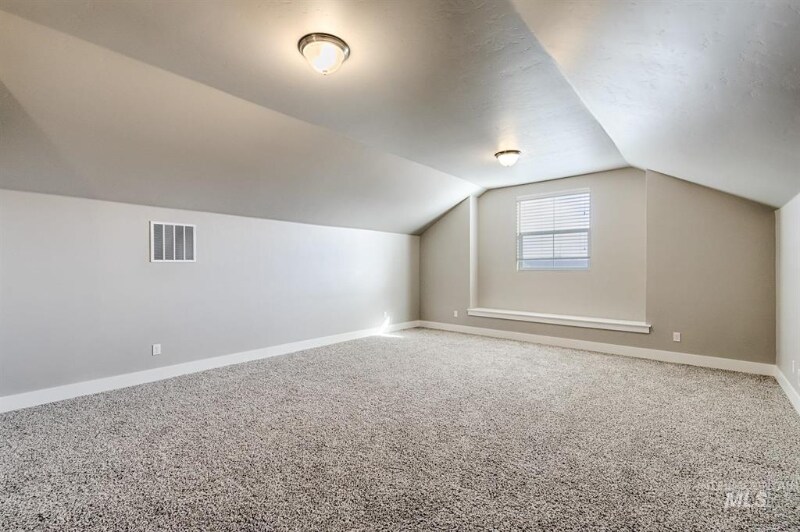 Building Photo - 1115 W Olds River Dr