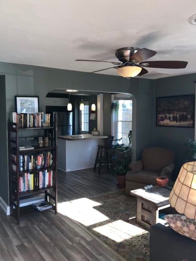 Building Photo - 1128 Sumpter St