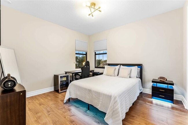 Building Photo - 9571 Eden Roc Ct