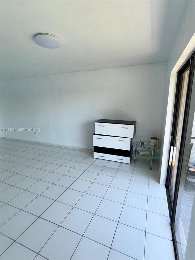 Building Photo - 6715 W 26th Dr