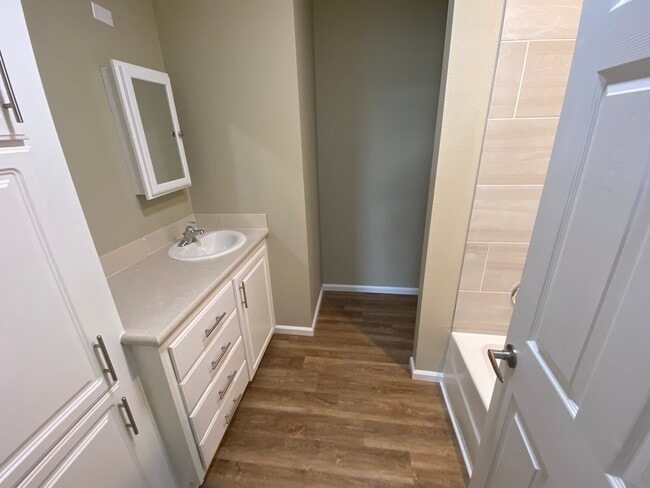 Building Photo - 5307 Camelot Dr E