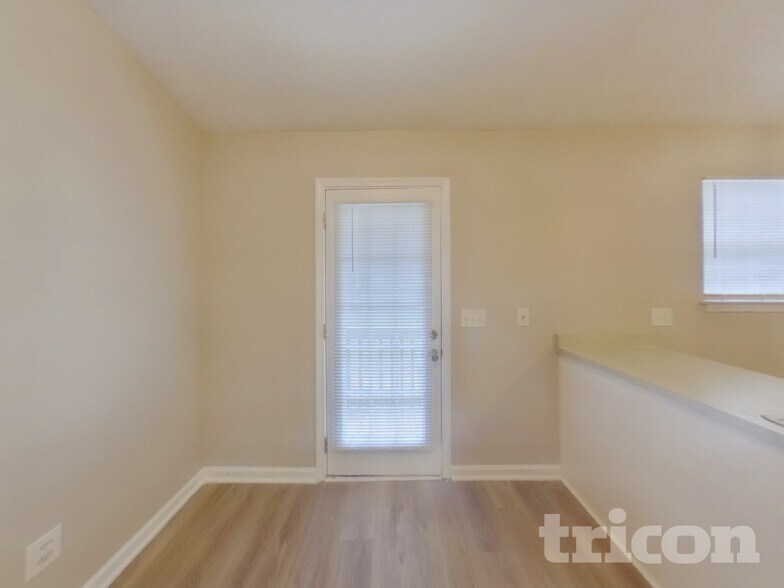 Building Photo - 3 Sonny Ct