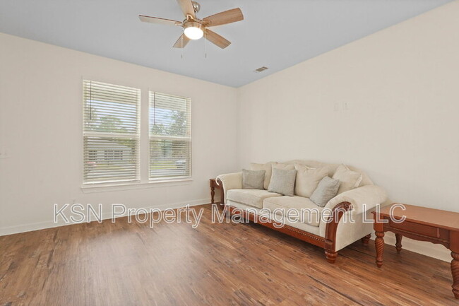Building Photo - 2254 E Gwinnett St