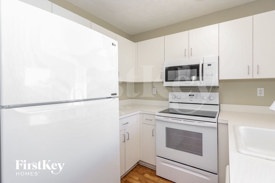 Building Photo - 9817 SW 222nd Terrace