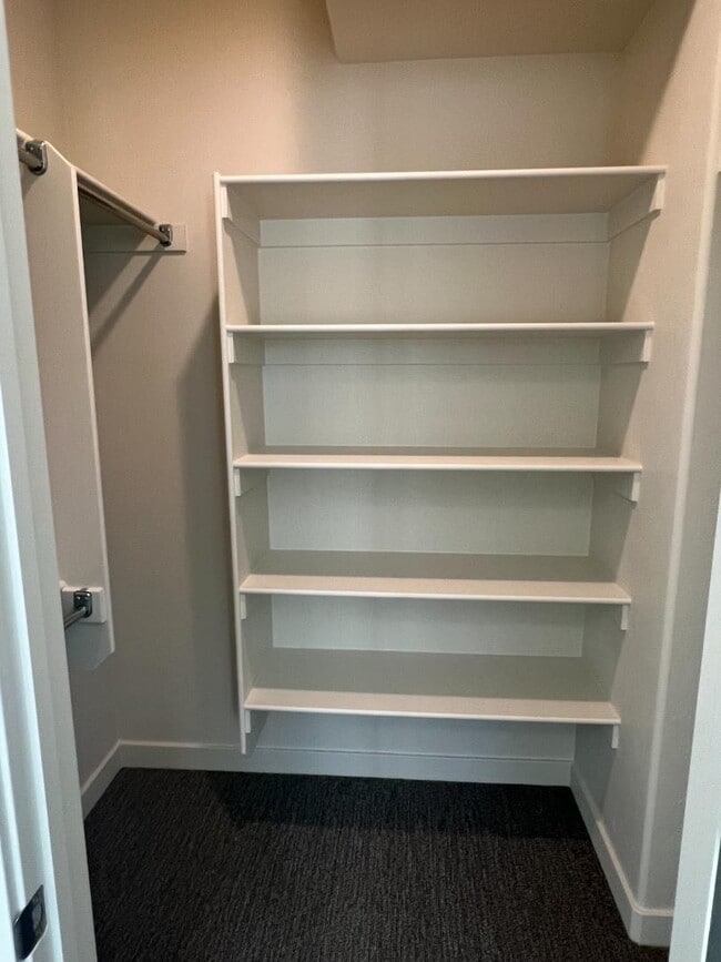 Building Photo - 636 E 12225 S