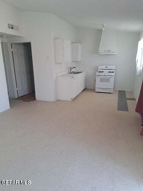 Building Photo - 623 NE Davis St