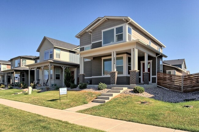 Building Photo - Beautiful 3 Bedroom Townhome in Mosaic