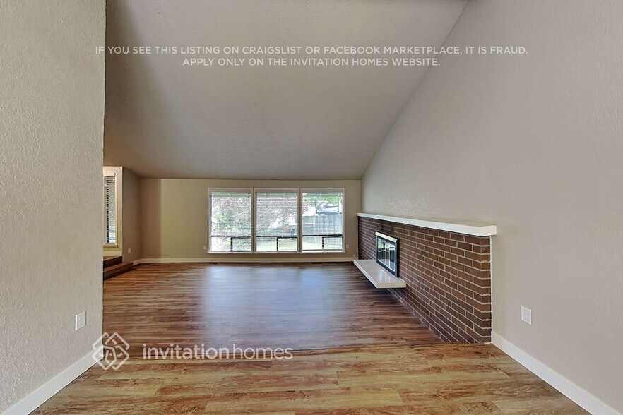 Building Photo - 5121 S 302nd Pl