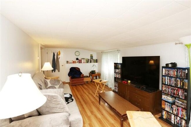 Building Photo - 706 Nash Rd