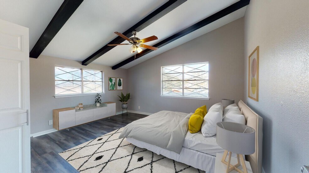 Building Photo - Beautifully updated San Antonio home by Bo...