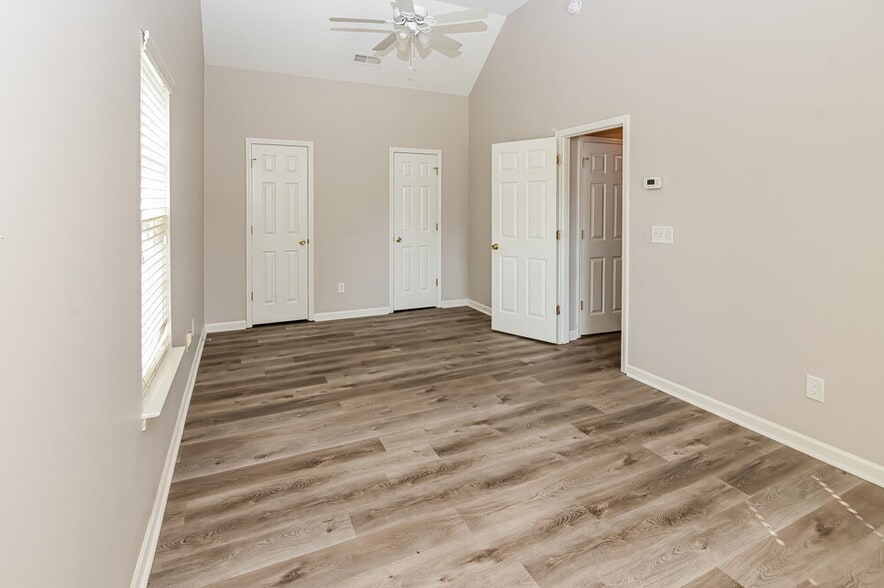 Building Photo - 1554 Kindred Cir NW