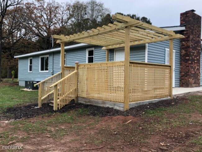 Building Photo - 2 br, 1 bath House - 850 New Hope Road