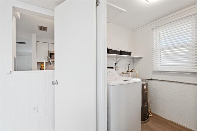Building Photo - 477 Circlewood Dr