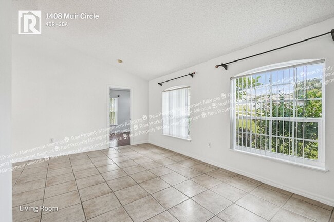 Building Photo - Charming 4-Bedroom Ranch with a Spacious L...