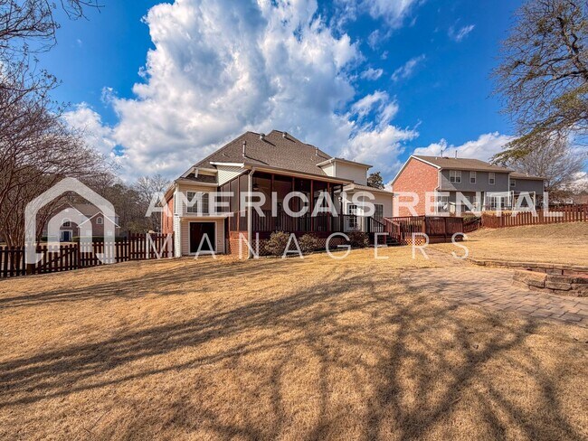 Building Photo - JUST LISTED - Spacious Five Bedroom Residence in Meadowbrook!