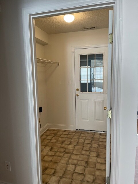 Building Photo - 209 Sea Bisquit Dr