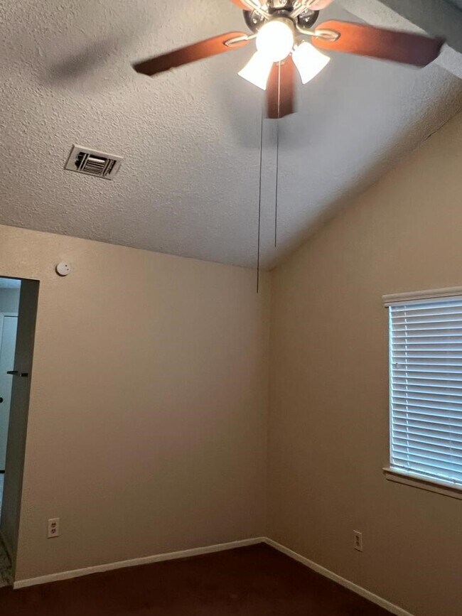 Building Photo - 6707 Loch Bruceray Dr