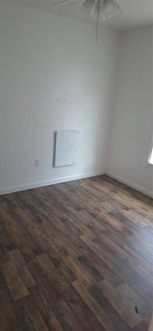 Building Photo - 2811 Iola St