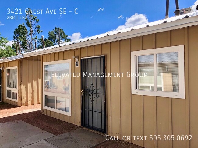 Building Photo - 2 bedroom, IMMEDIATE move in!