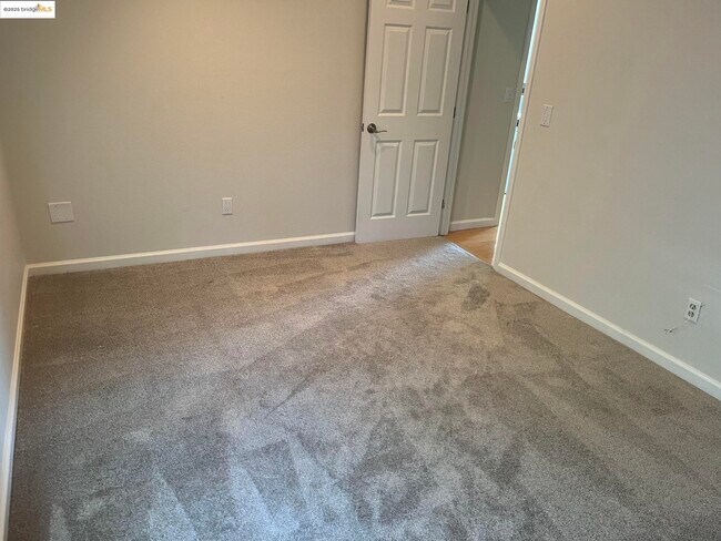 Building Photo - 5789 Cutter Loop