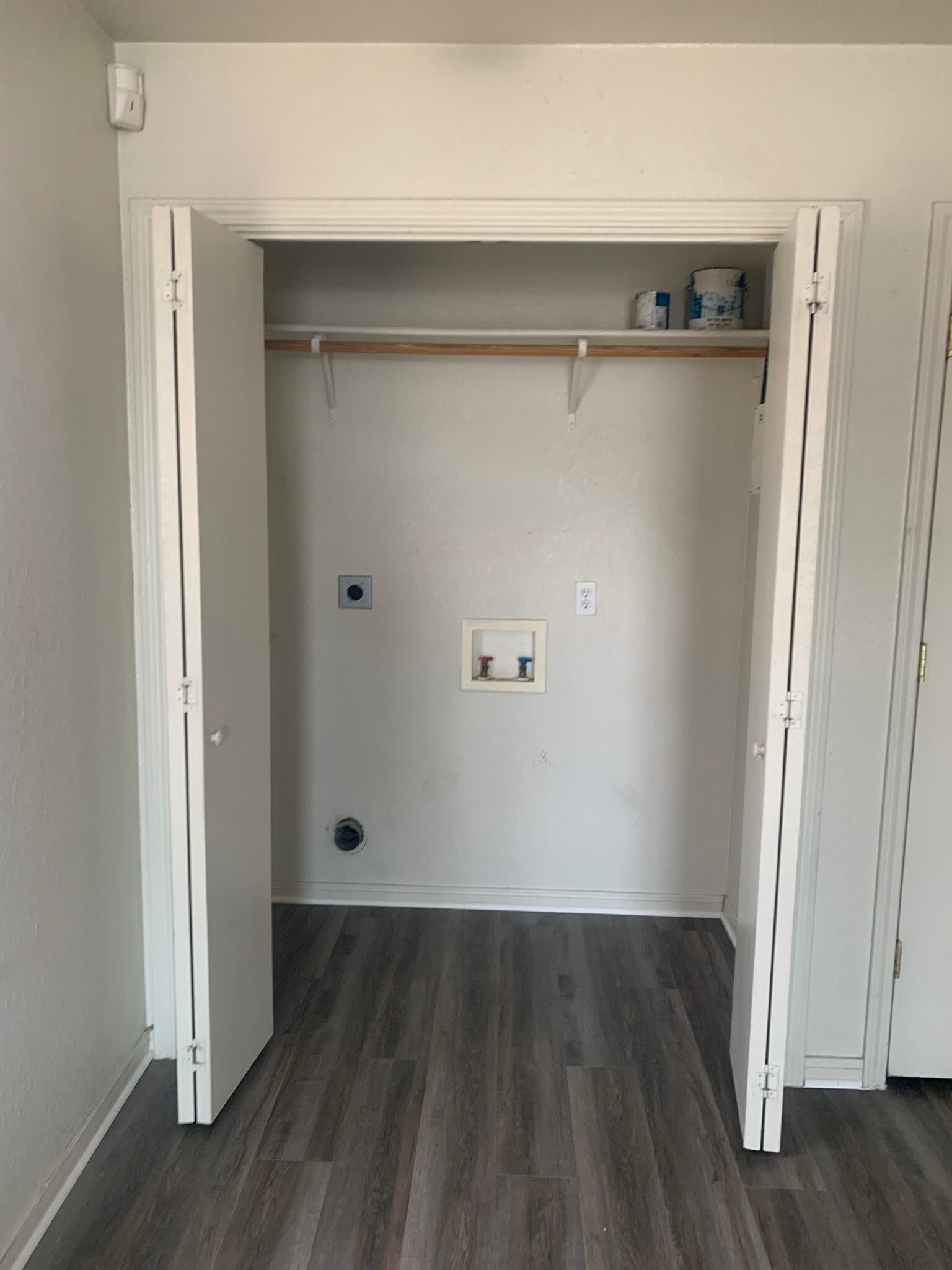 Building Photo - 4210 Primrose Dr