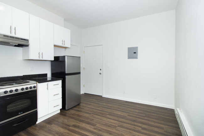 Building Photo - 57 Taylor