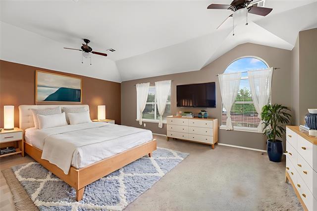 Building Photo - 9862 Red Cedar Dr