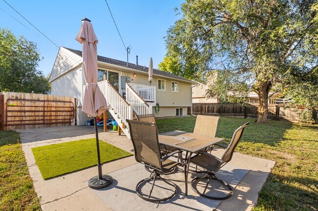 Building Photo - 3040 Garland Terrace