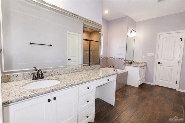 Building Photo - 5305 Ginko Dr