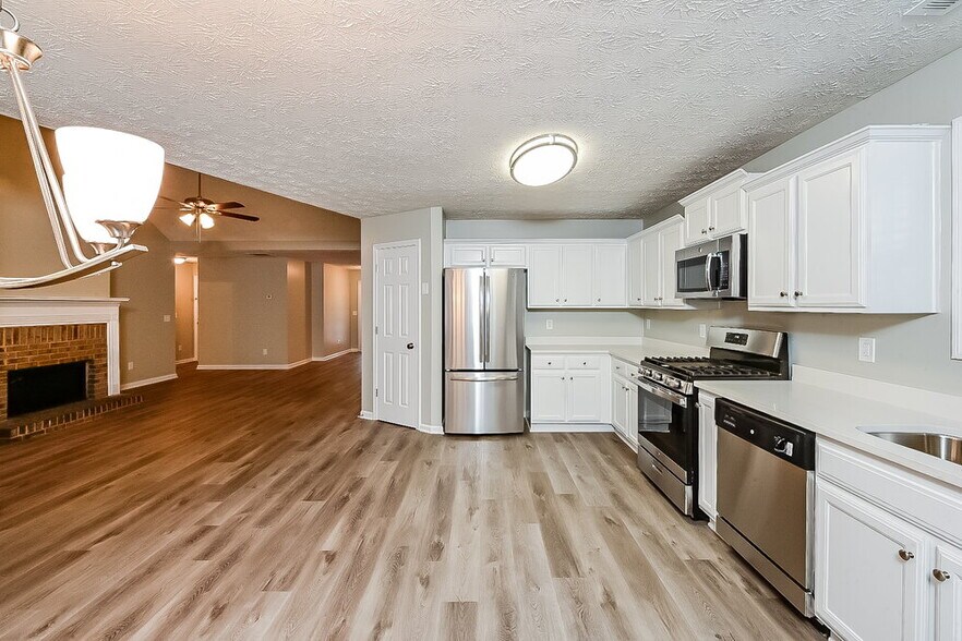 Building Photo - 205 Lassiter Dr