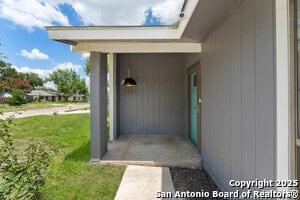 Building Photo - 7210 Cloverfield Ln