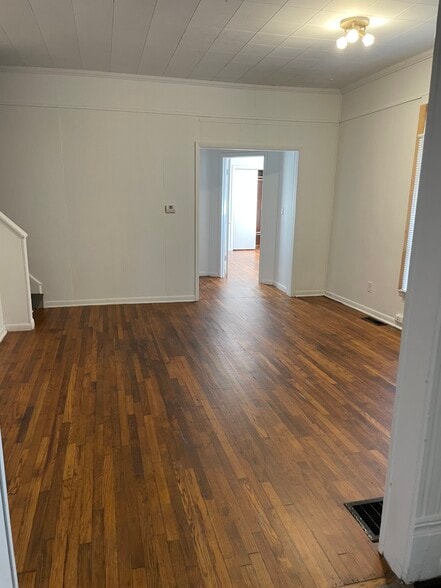 Building Photo - 816 W Ashland Ave