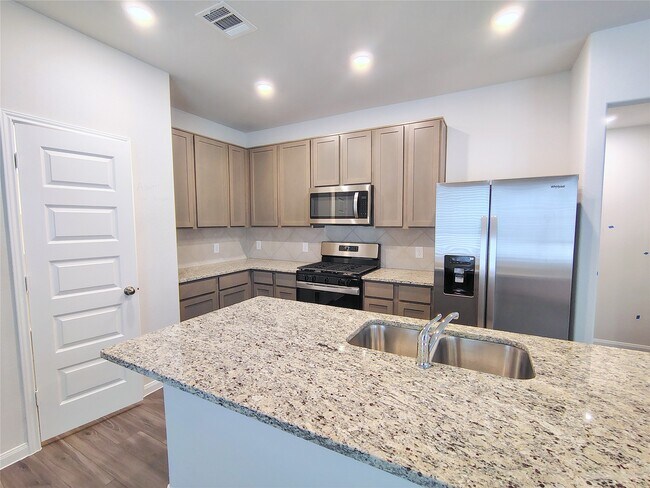 Building Photo - 13232 Musky Dr