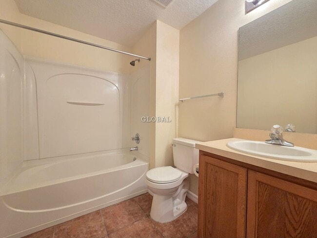 Building Photo - Majestic 4-Bed, 2-Bath Home in Avalon Park...