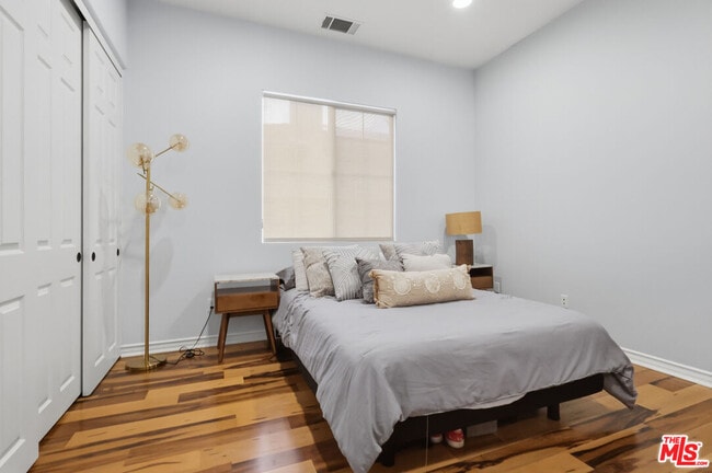 Building Photo - 9651 Sagebrush Ave